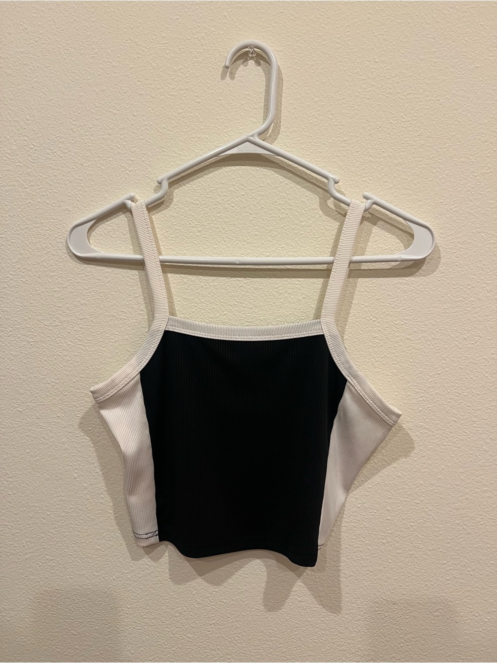 SHEIN Black & White Contrast Ribbed Crop Tank